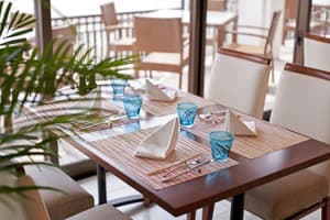 thumbnail: Restaurant