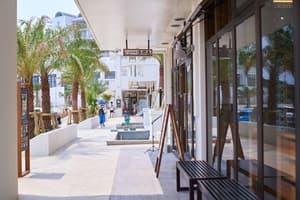 thumbnail: Shopping mall