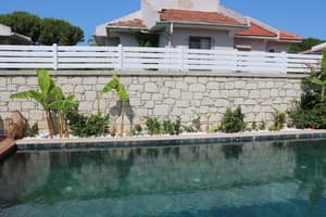 thumbnail: Pool