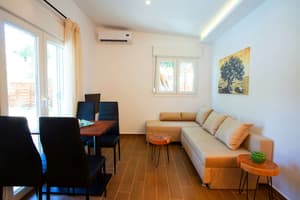 thumbnail: Living room