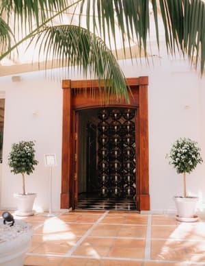 thumbnail: Exterior