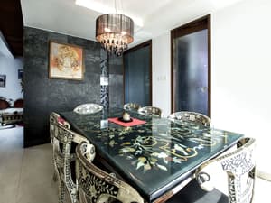 thumbnail: Dining