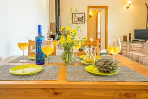 thumbnail: In-room dining