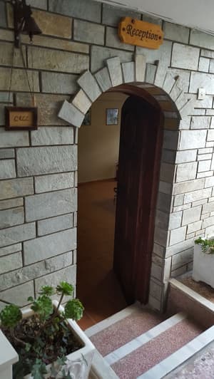 thumbnail: Exterior