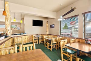 thumbnail: Restaurant