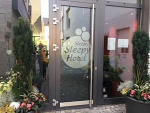 thumbnail: Interior entrance