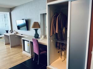 thumbnail: Room