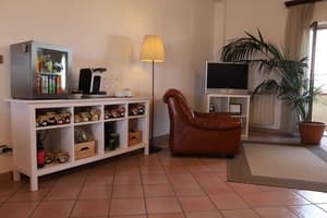 thumbnail: Breakfast area