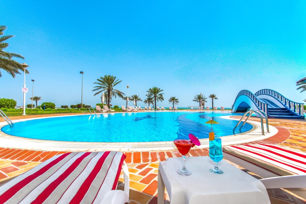 Infinity pool