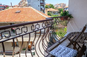 thumbnail: Balcony view