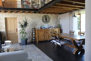 thumbnail: Breakfast area