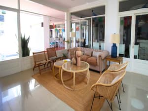 thumbnail: General view