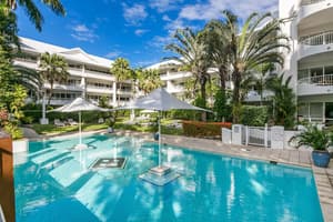 thumbnail: Outdoor pool