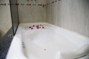 thumbnail: Jetted tub