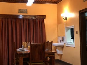thumbnail: Breakfast area