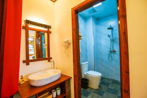 thumbnail: Bathroom