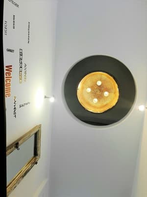 thumbnail: Interior detail