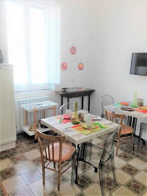 thumbnail: Breakfast area