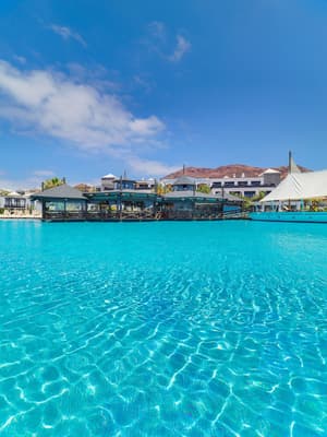 thumbnail: Outdoor pool