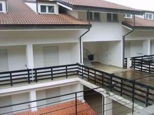 thumbnail: Exterior