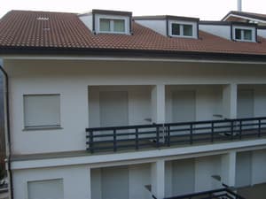 thumbnail: Exterior