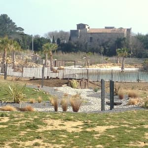 thumbnail: Exterior