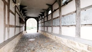 thumbnail: Exterior
