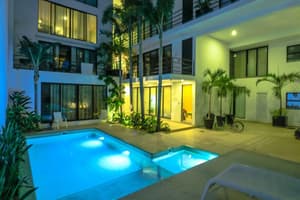 thumbnail: Outdoor pool