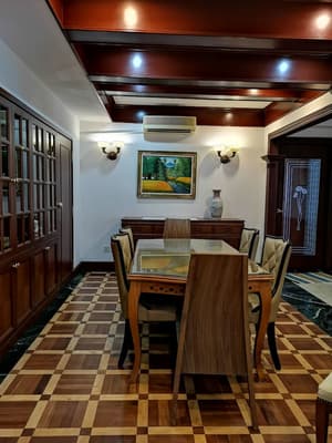 thumbnail: In-room dining