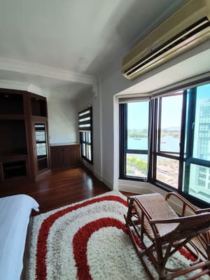 thumbnail: Interior