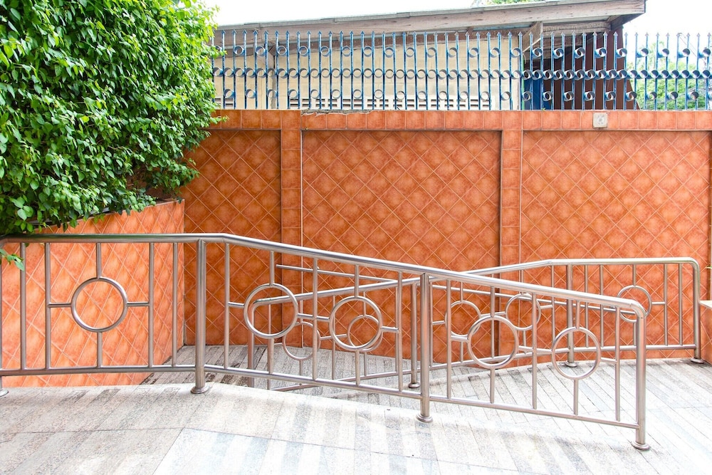 Handrails in stairways