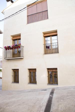 thumbnail: General view