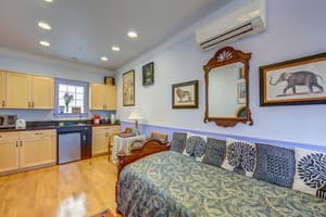 thumbnail: Private kitchenette
