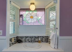 thumbnail: Bathroom sink