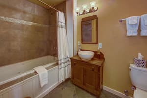 thumbnail: Jetted tub