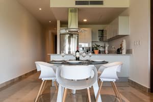 thumbnail: In-room dining