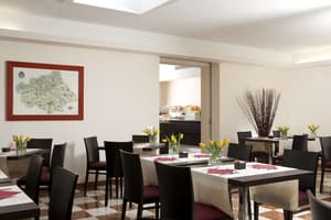 thumbnail: Breakfast area