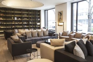 thumbnail: Lobby sitting area