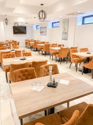 thumbnail: Breakfast area