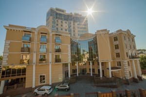 thumbnail: Front of property