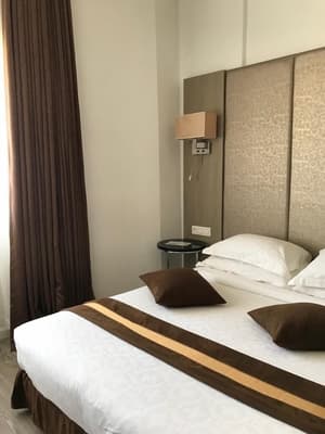 thumbnail: Room