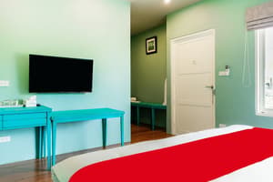 thumbnail: Room