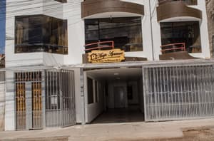 thumbnail: Property entrance