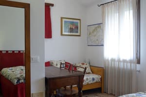 thumbnail: Room amenity