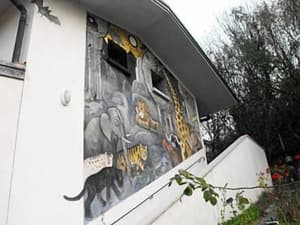 thumbnail: Exterior
