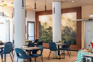 thumbnail: Breakfast area
