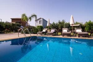 thumbnail: Pool