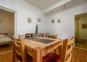 thumbnail: In-room dining