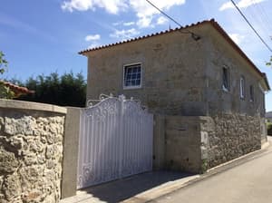 thumbnail: Front of property