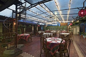 thumbnail: Dining
